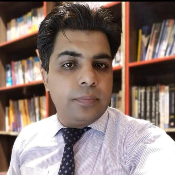 1-Dr. Naveed Akhtar